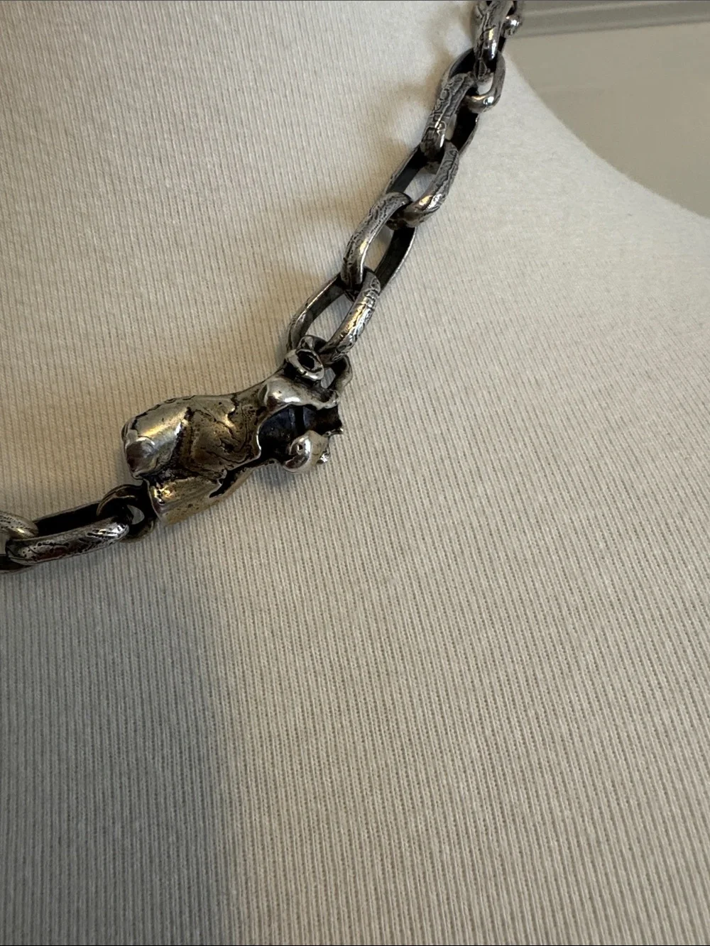 Substantial Iiana Goor Sterling Silver Chunky Link Necklace with Sculpted b